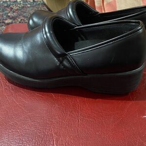 Black Leather Woman’s Slip Resistant Clogs or Work Shoes